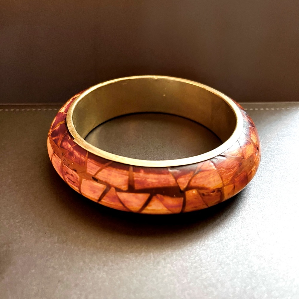 Carved wood, bone and brass bracelet. Vintage.